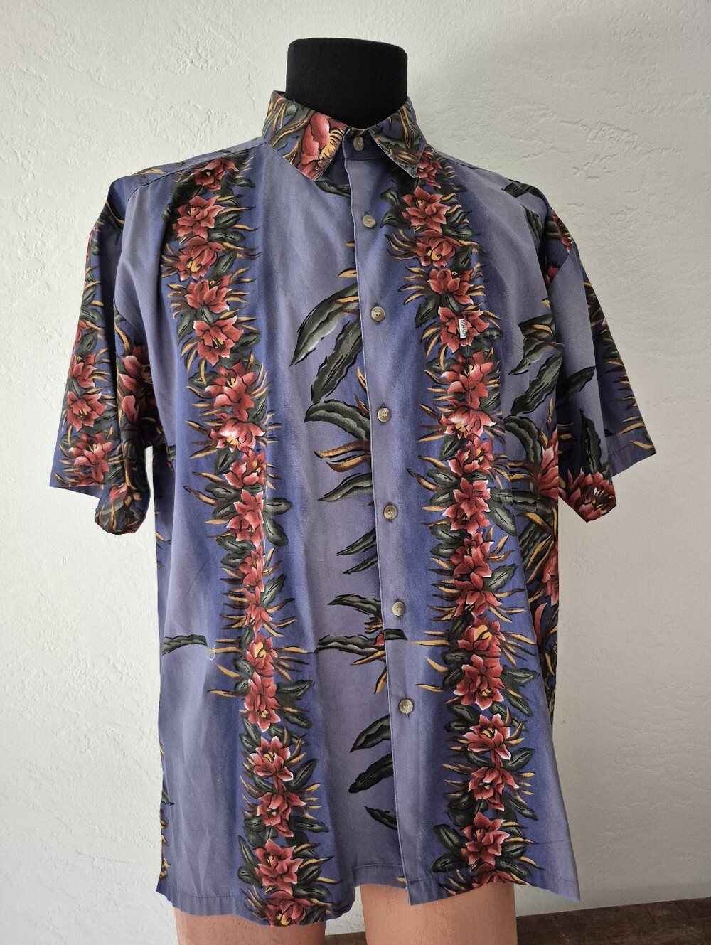 Kahala Purple Hawaiian Leis Print Shirt L